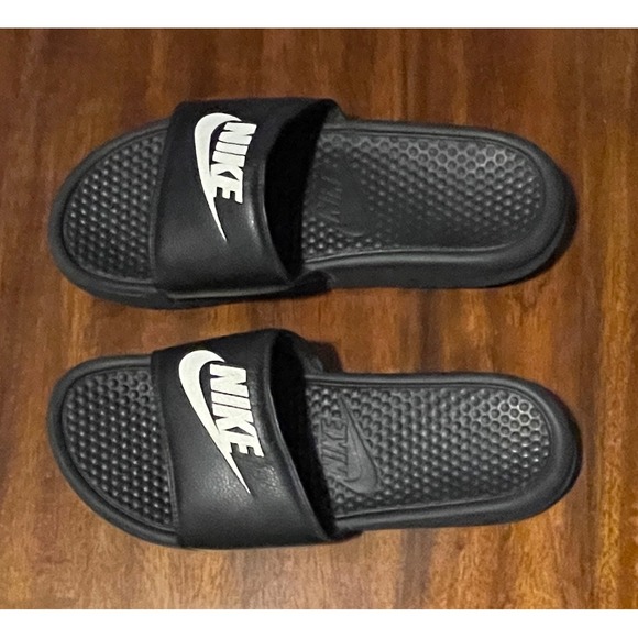 Nike Slides Mens Size 10‎ Black White Logo Comfort Sandals Slip On Casual - Picture 3 of 6